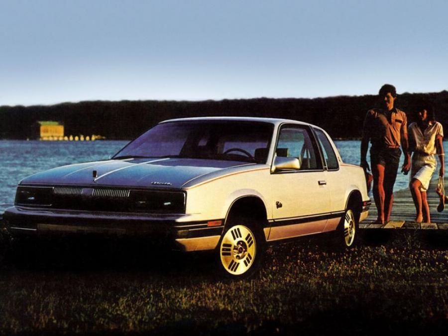  Oldsmobile Calais Coupe 1985 года  (фото 1 из 1)
